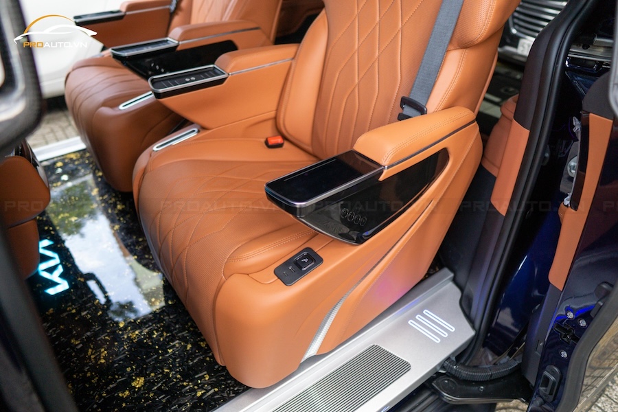 Carnival độ ghế limousine mẫu VIP - 07