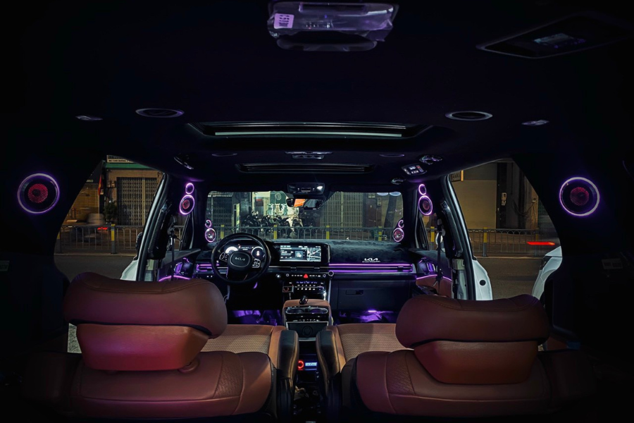 Độ âm thanh cho xe Kia Carnival thương hiệu âm thanh đến từ Đức Micro-Precision