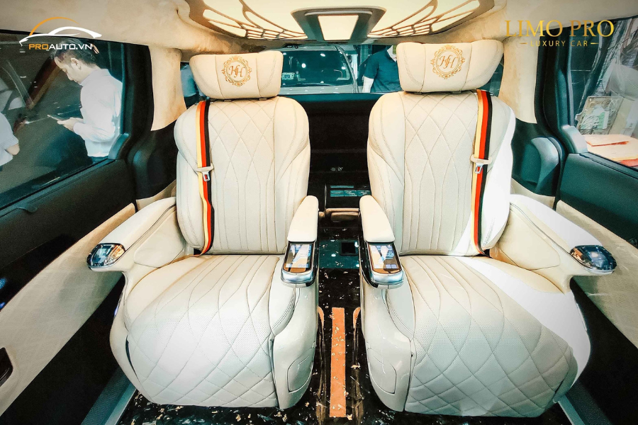 Mẫu ghế limousine VIP 4 nhẹ nhàng và thanh lịch